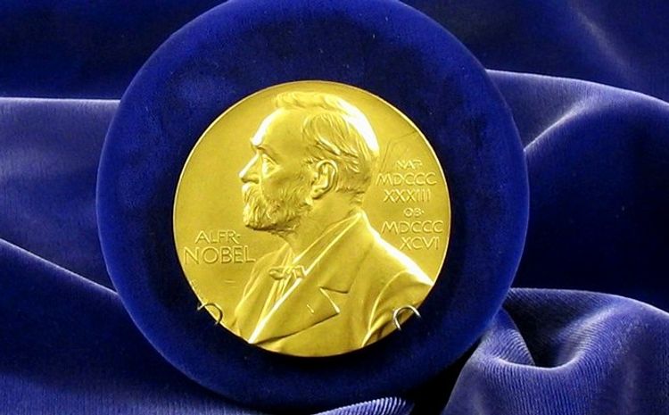 Nobel laureatı mükafatdan imtina etdi – Qalmaqal