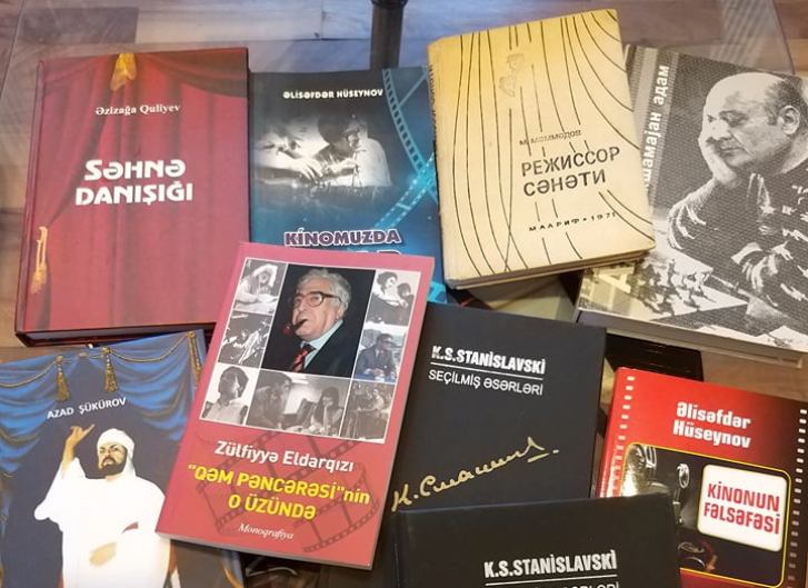 Naxçıvan Dövlət Universiteti tələbələrinə kitab sovqatı...