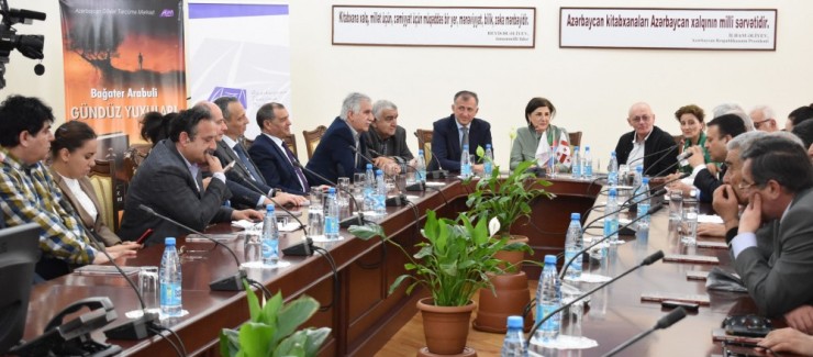 Bakıda gürcü şairinin kitabı təqdim olunub