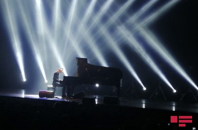 Ginnesin Rekordlar Kitabına düşən pianoçu Bakıda konsert verdi
