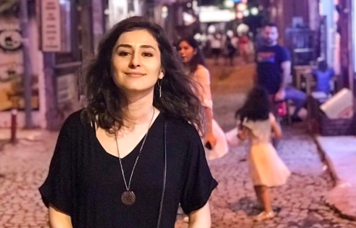 İstanbulda yaşayan Yutuber: “Onlar var-dövlət qazandıqları Azərbaycanı Türkiyədə pisləyirlər”