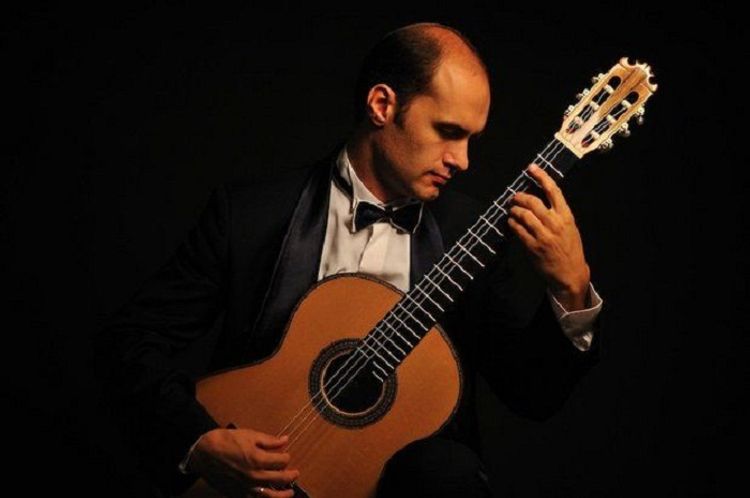 Məşhur azərbaycanlı gitaraçı konsert verəcək - Foto
