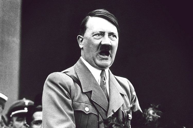 Müharibədə kişiliyini itirən, əsgərlərinə rezin sevgililər düzəltdirən, kokainlə müalicə olunan diktator – Hitler müəmması davam edir