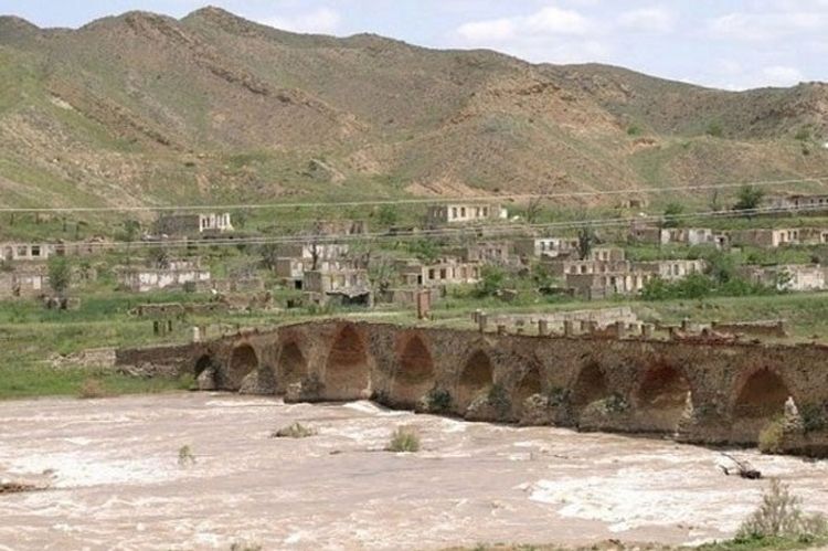 İsaqlı salınanda babamın 6 yaşı var idi - Cəbrayıllılı yazıçı azad olunan kənddən yazır...