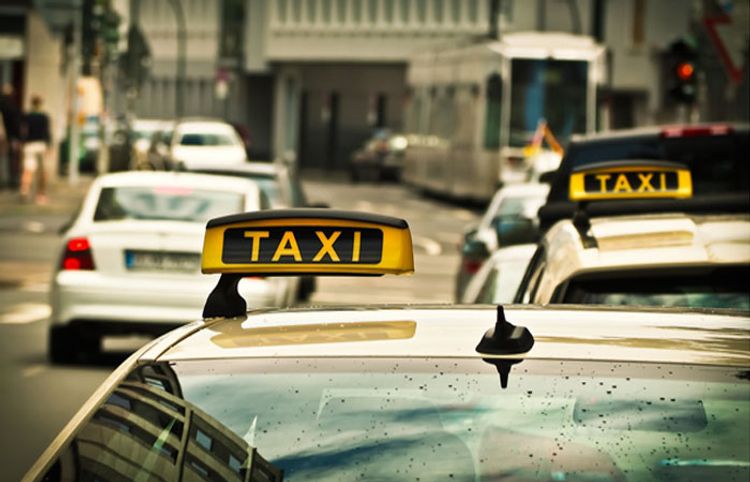Küçədə ürəyi dayanan taksi sürücüsü – Ayxan Ayvaz yazır...