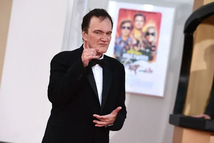 Tarantino kinoteatr aldı