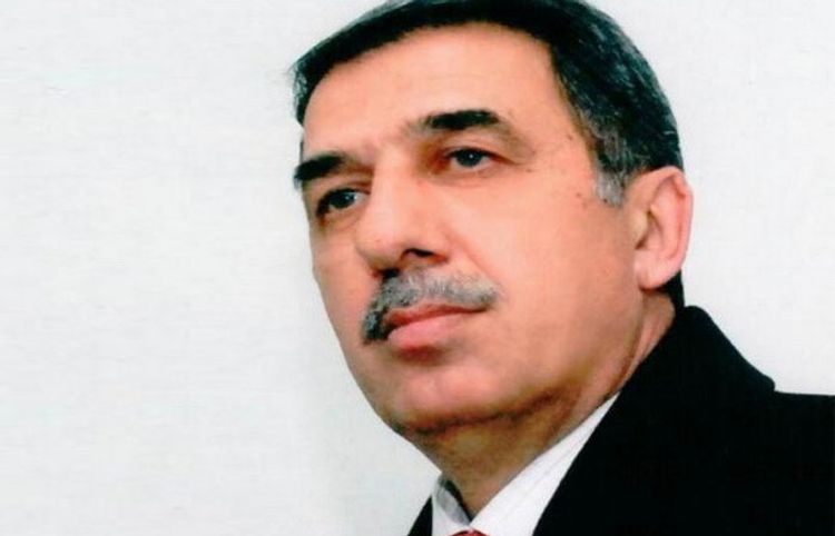 Azərbaycanlı yazıçı vəfat edib