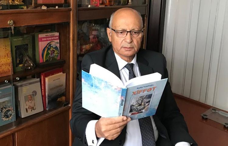 Professor Qarabağ haqda roman yazdı
