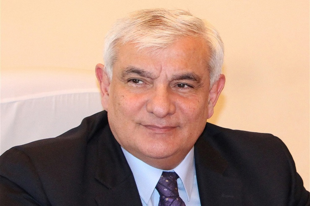 Kamal Abdulla, Xalq yazıçısı