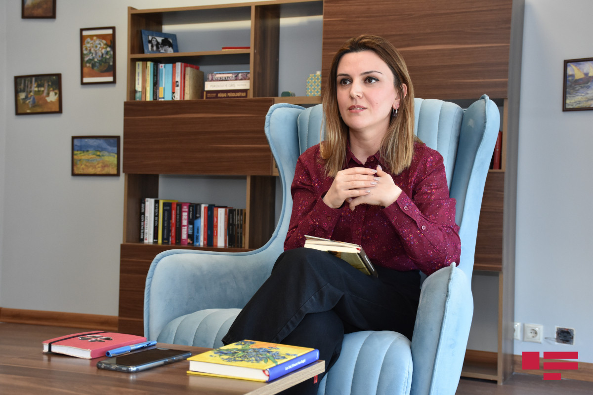 Günel Aslanova:  "Bizim yazıçıların psixoloqa ehtiyacı var" - Müsahibə 