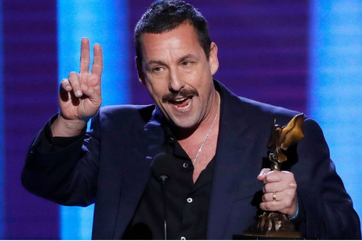 Adam Sandler "Mark Tven" mükafatını alacaq 