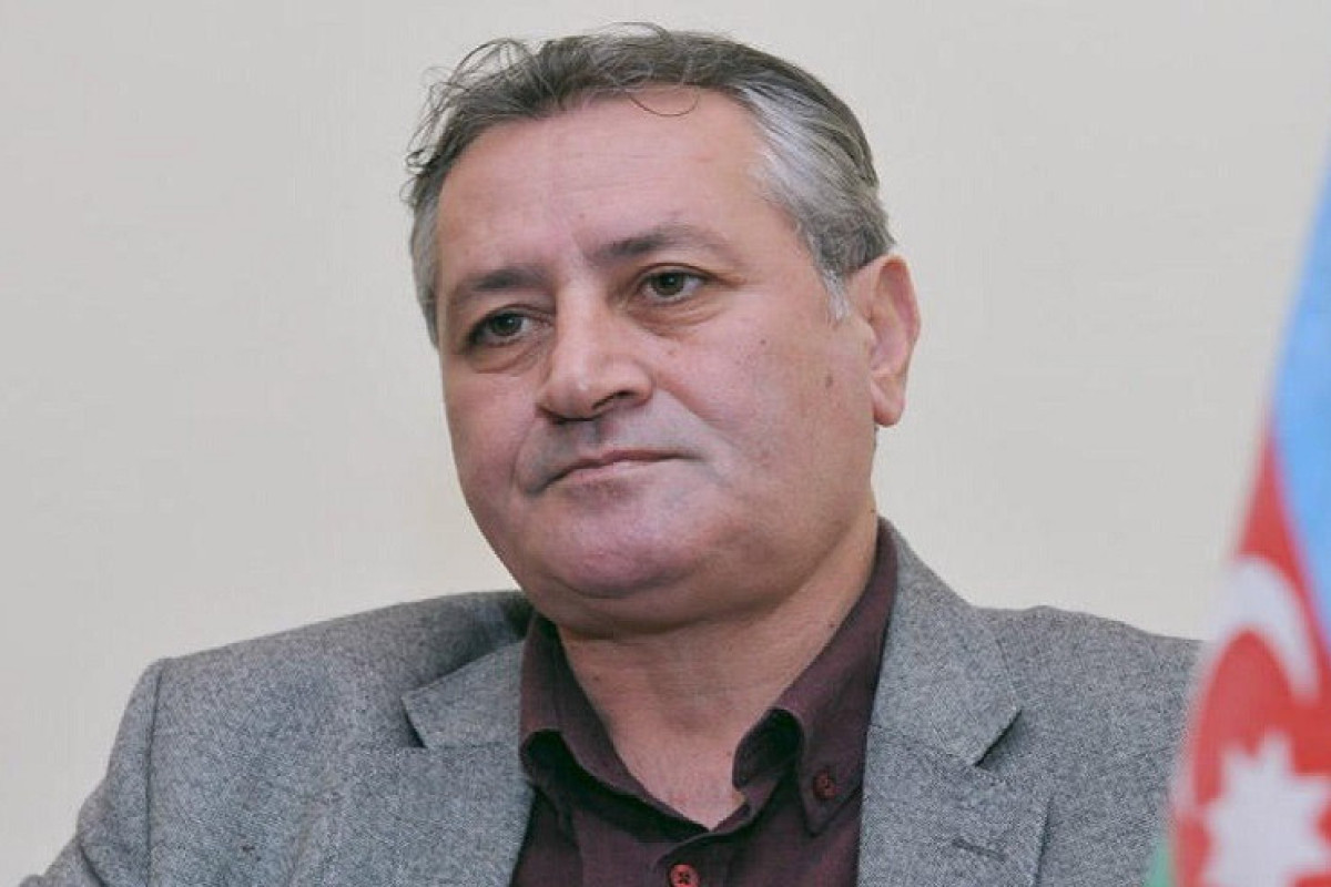 Elçin Hüseynbəyli, yazıçı