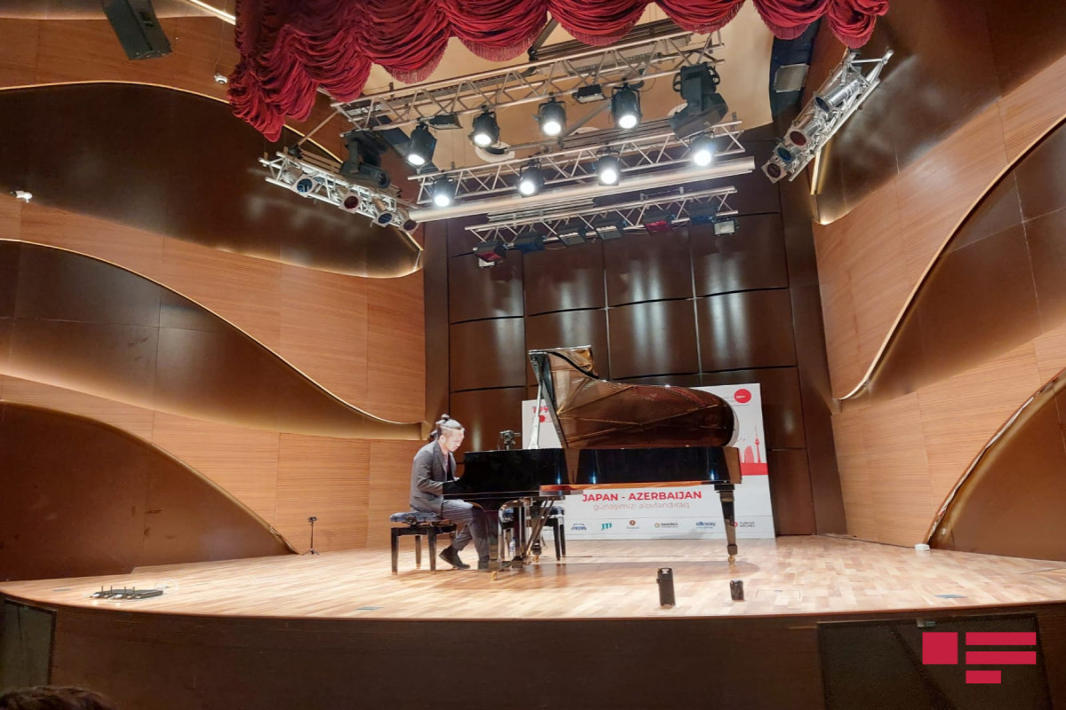 Bakıda Yaponiyanın məşhur piano ifaçısının konserti keçirildi 