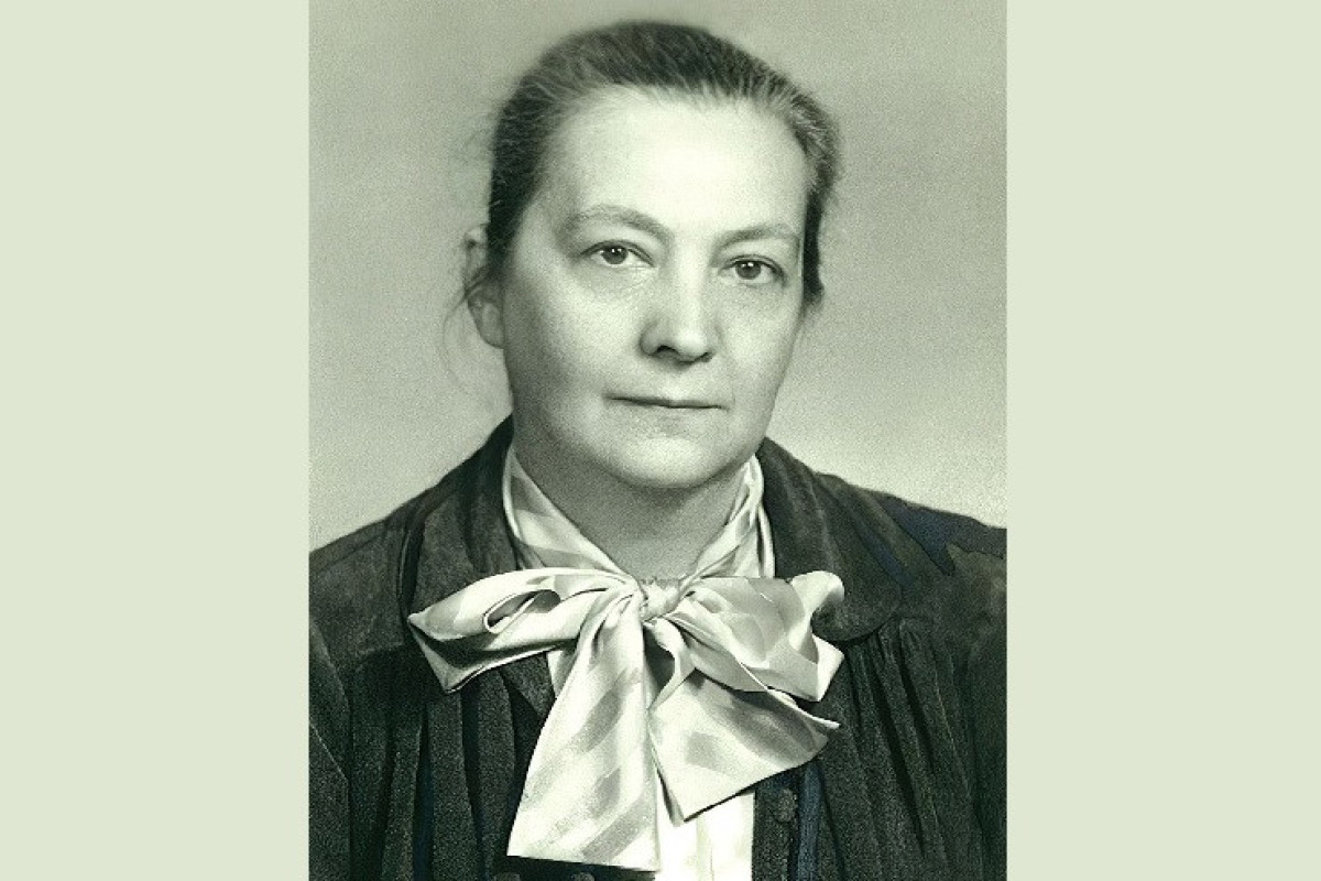 Elmira Abbasova, Əməkdar incəsənət xadimi