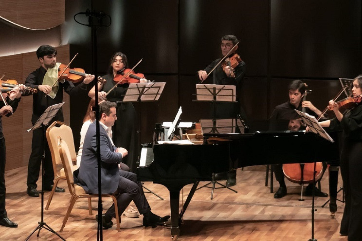 Beynəlxalq Muğam Mərkəzində "Cadenza Contemporary Orchestr"i  növbəti konsertini keçirdi 