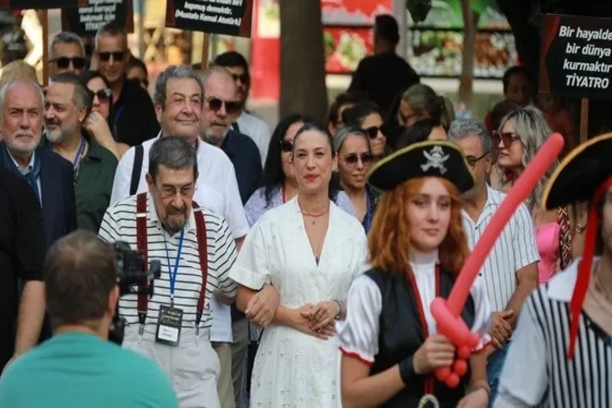 ll Efes Teatr Festivalı başladı 