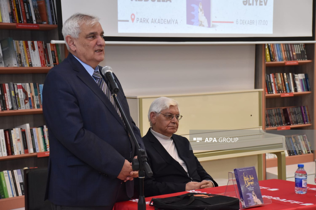 Kamal Abdulla və Rafiq Əliyevin birgə yazdığı kitabın imza günü keçirildi  
