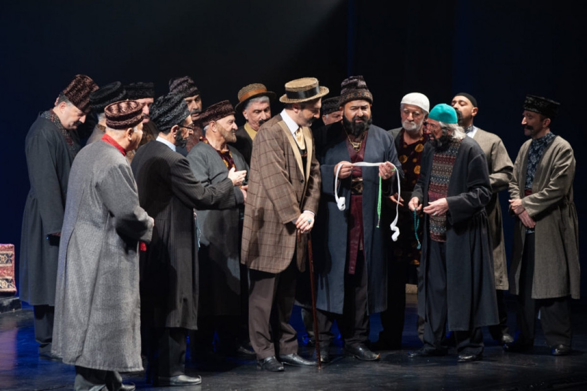 Milli Dram Teatrında Mirzağa Əliyevin 140 illiyinə həsr olunan tamaşa nümayiş olundu 