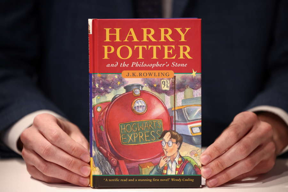 "Harri Potter"in ilk nəşri 13,5 min dollara satıldı  