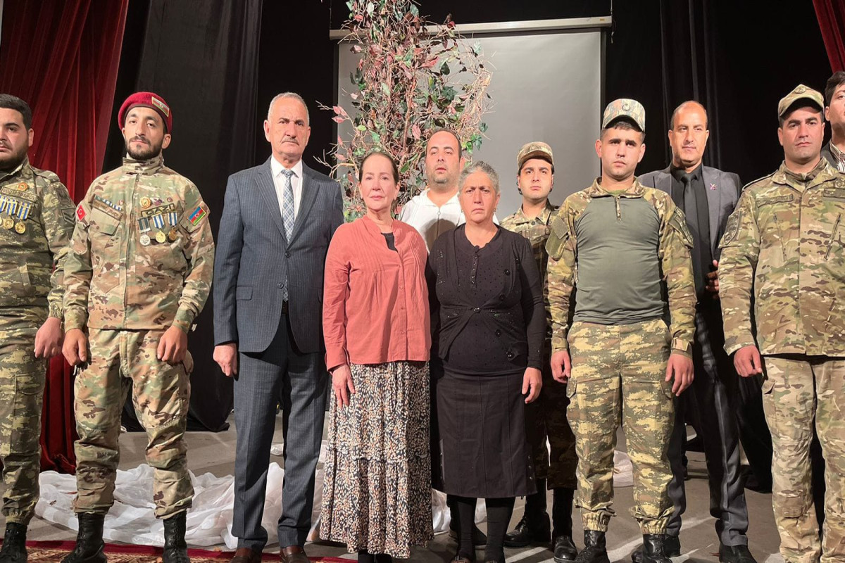 Azərbaycan Dövlət Gənc Tamaşaçılar Teatrı "İnanıram" monotamaşası ilə çıxış etdi 