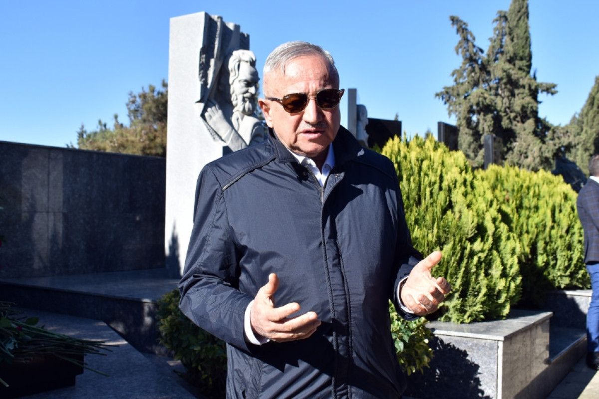 Xalq artisti Rasim Ocaqovun xatirəsi anıldı 