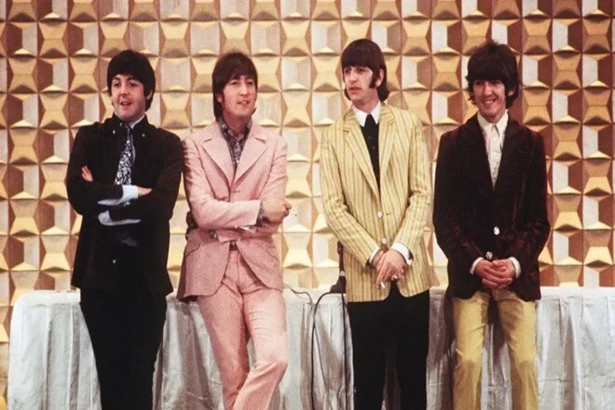 “The Beatles” qrupunun yayımlanmamış albomu hərracda 