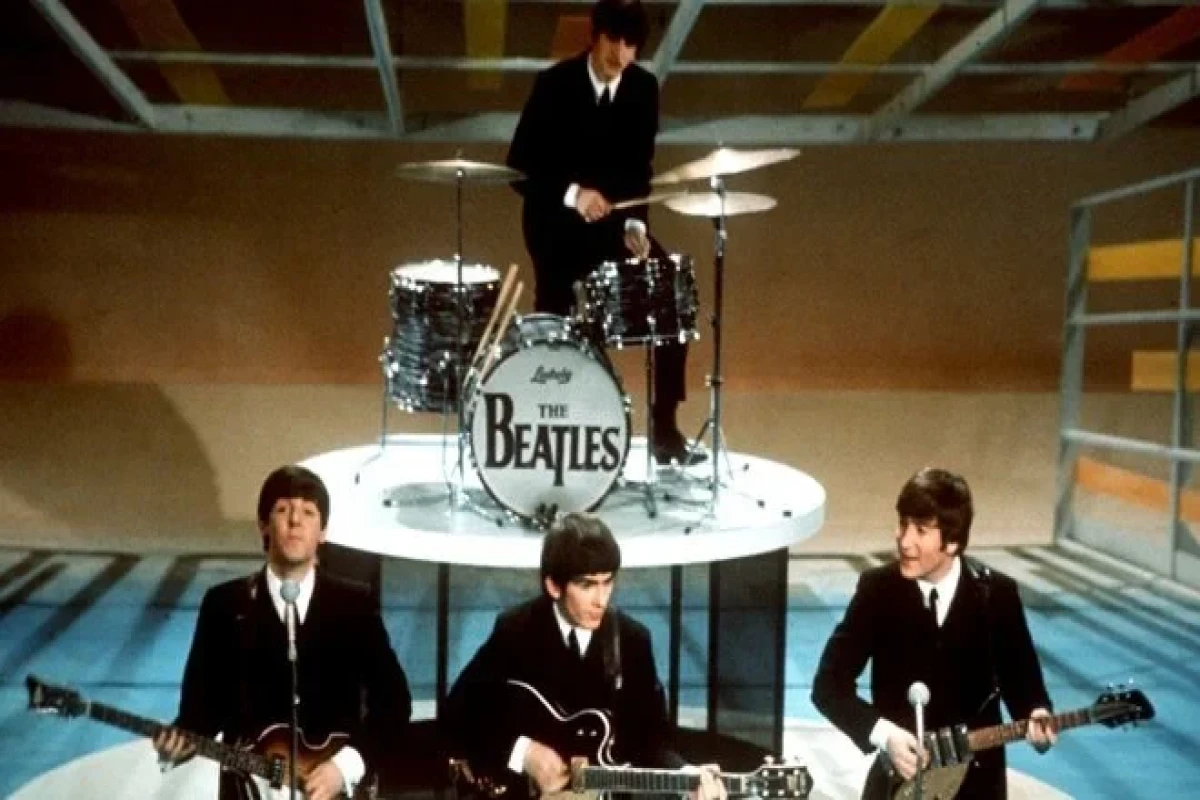 "The Beatles"in itmiş gitarası tapıldı 