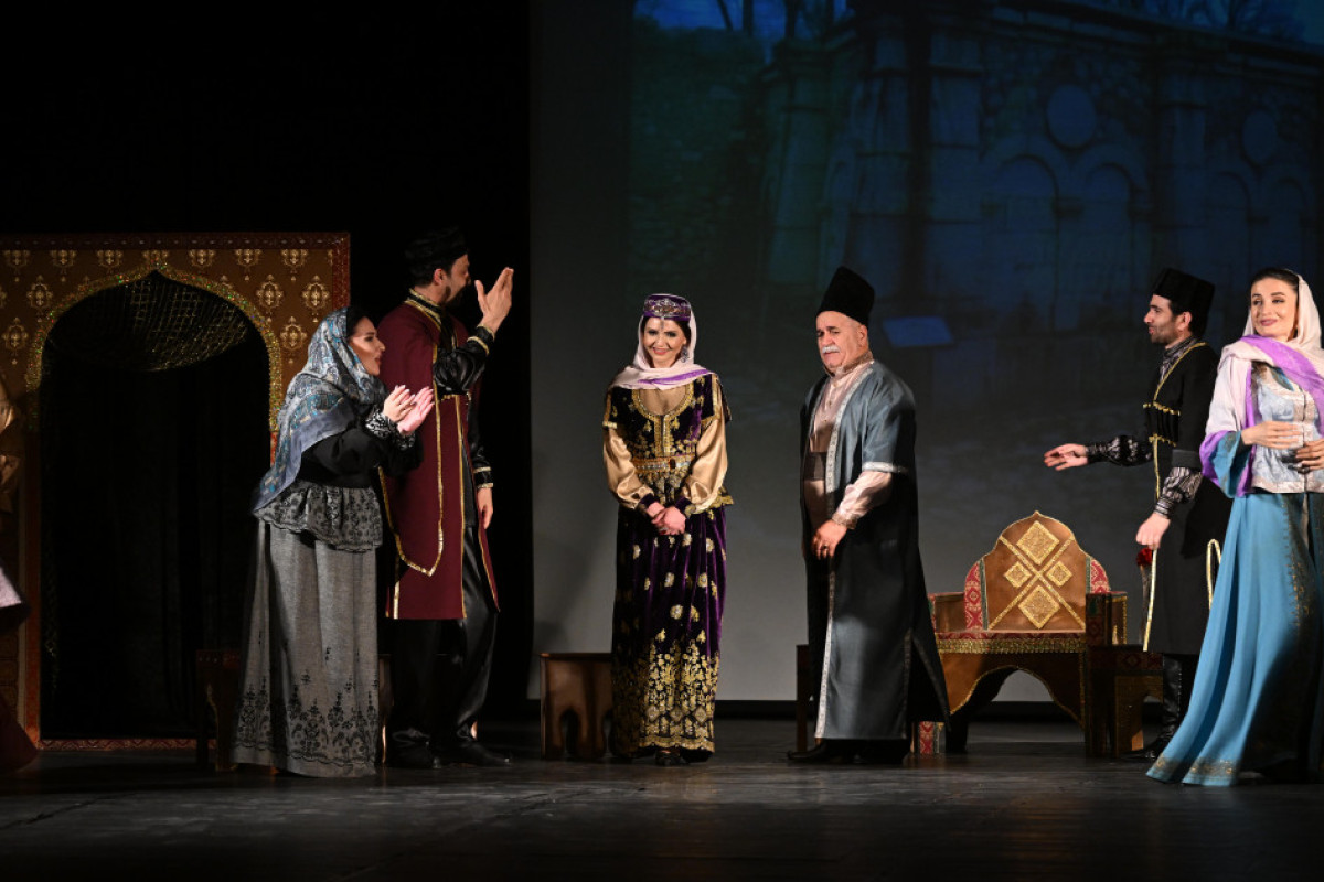 Bakı Bələdiyyə Teatrı “Xan qızı” tamaşasını təqdim etdi 