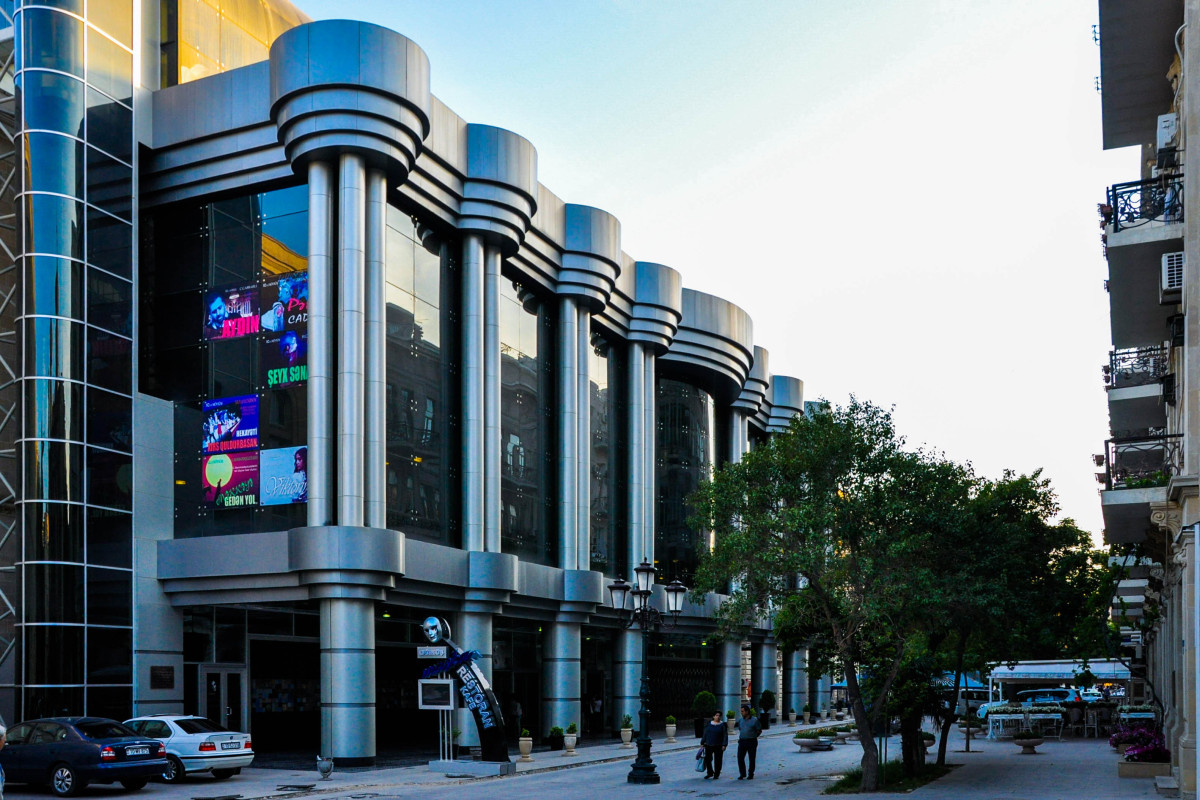 Gənc Tamaşaçılar Teatrının noyabr repertuarı 