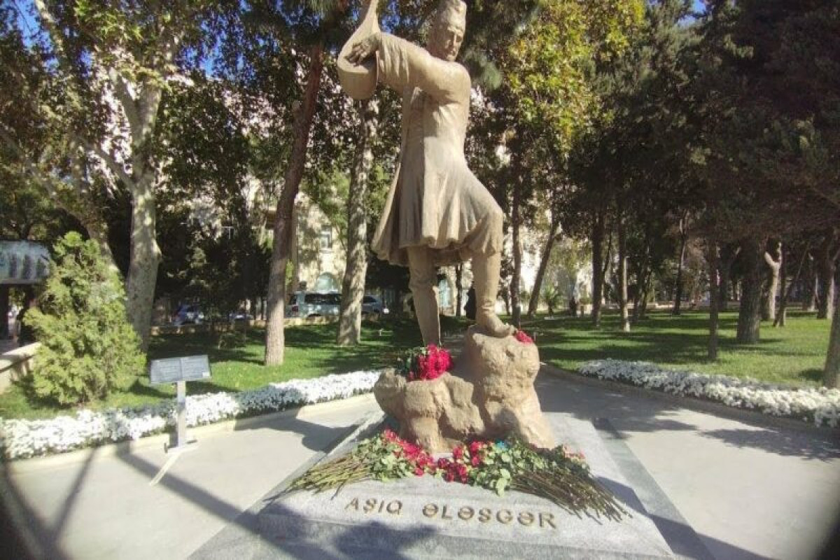 Aşıq Ələsgərin heykəlinin müəllifi iradlara münasibət bildirdi: "Bundan sonra bilərlər" 