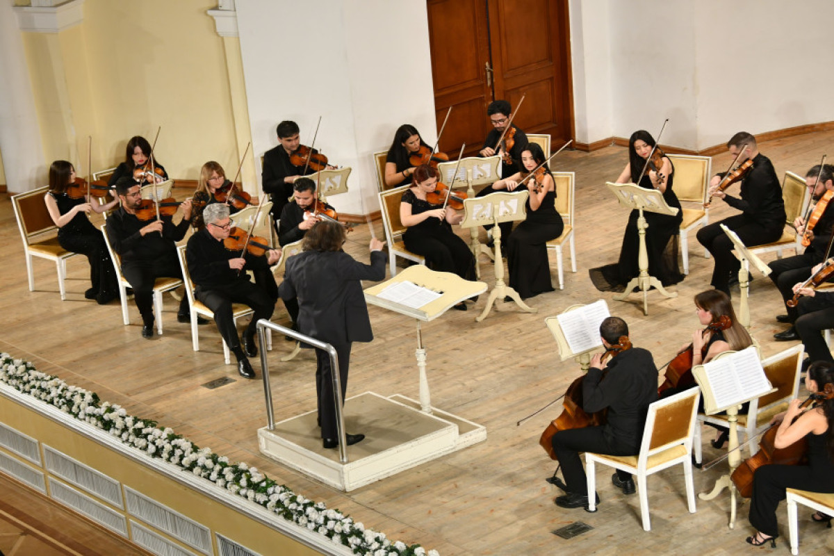 Azərbaycan Dövlət Kamera Orkestrinin konserti oldu 