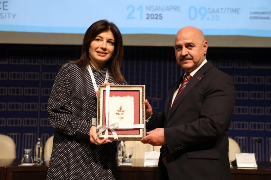 Azərbaycan beynəlxalq simpoziumda