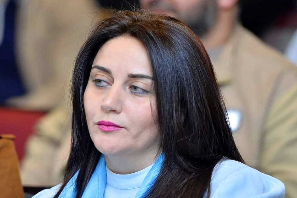 "Az bəsdi, adam ərini ağlamaz, ayıbdı!"- Samirə Əşrəf 