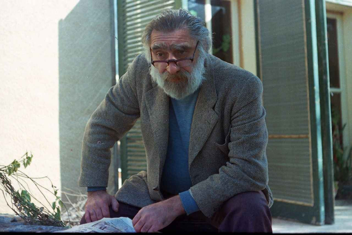 “Bir ehtimal daha var, o da ölməkmi deyirsən?” - Sərt xarakterli, anarxist, latın və qədim yunan dillərini mükəmməl bilən şair