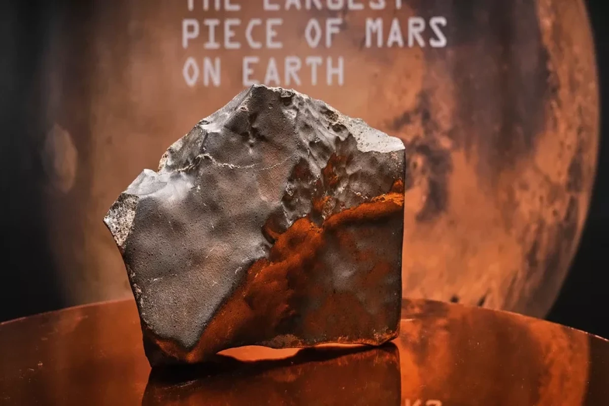 Hərracda rekord qiymətə satılan meteoritlə bağlı araşdırma başlandı 