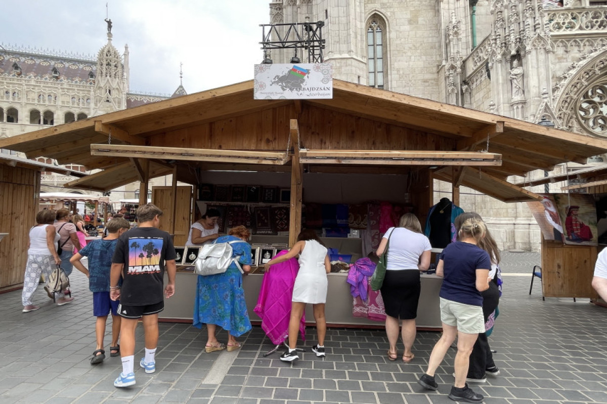 Azərbaycan Budapeştdə keçirilən  Beynəlxalq Xalq Yaradıcılığı Festivalında 