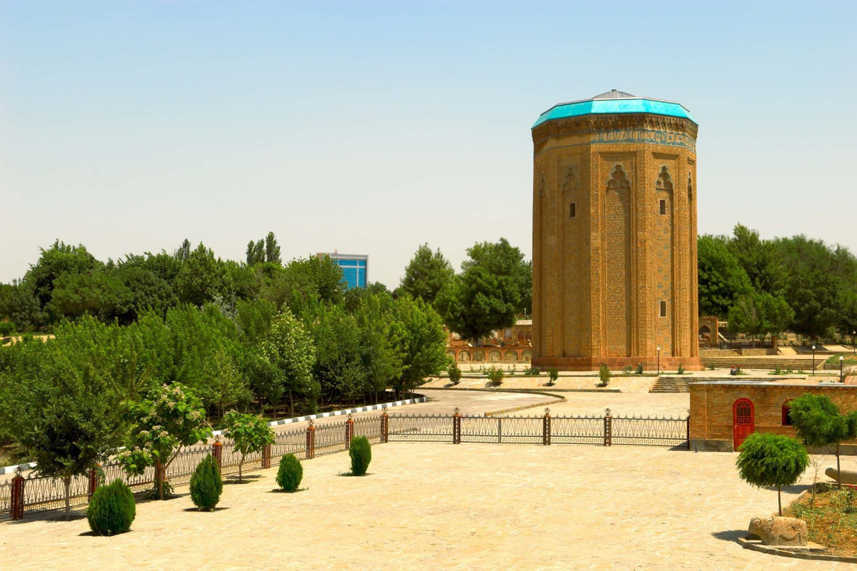 Möminə Xatun türbəsinin üzərindəki gizli kosmik sirlər - Memar niyə abidənin üzərinə məhz "Yasin" surəsini seçib?