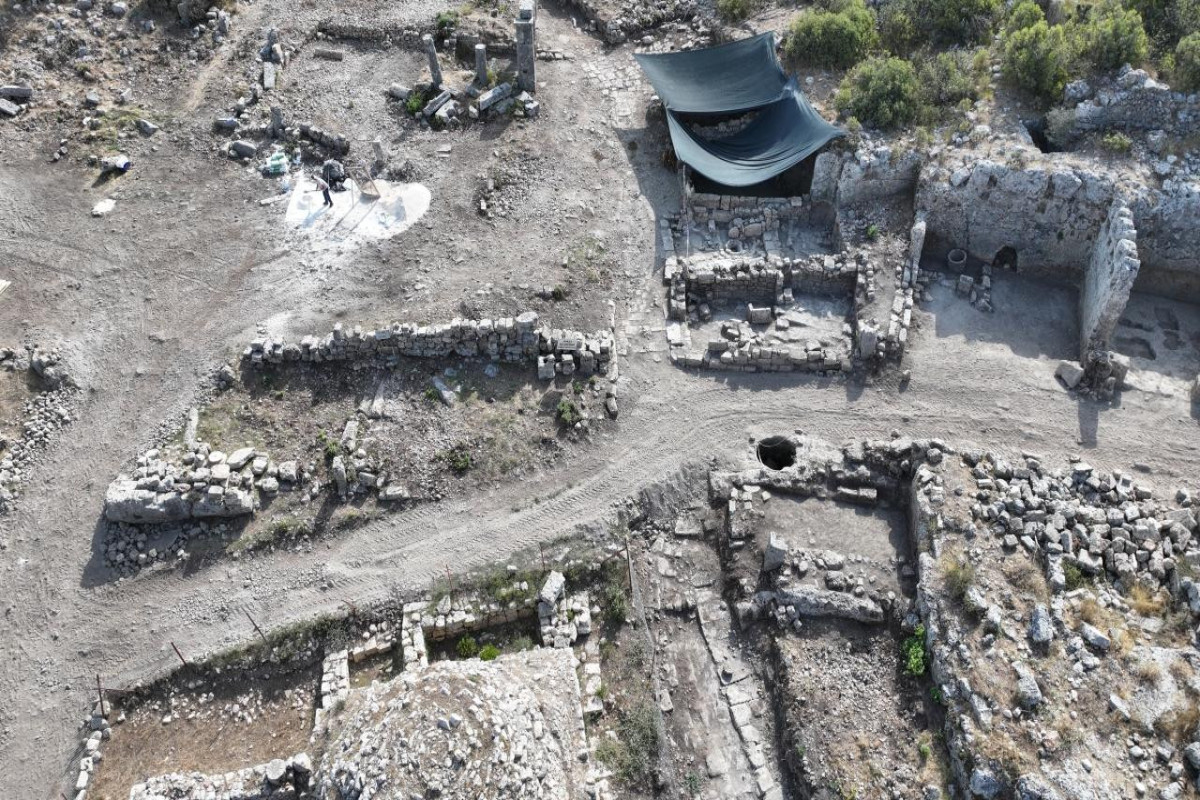 Antalyada qədim tarixi küçə üzə çıxarıldı