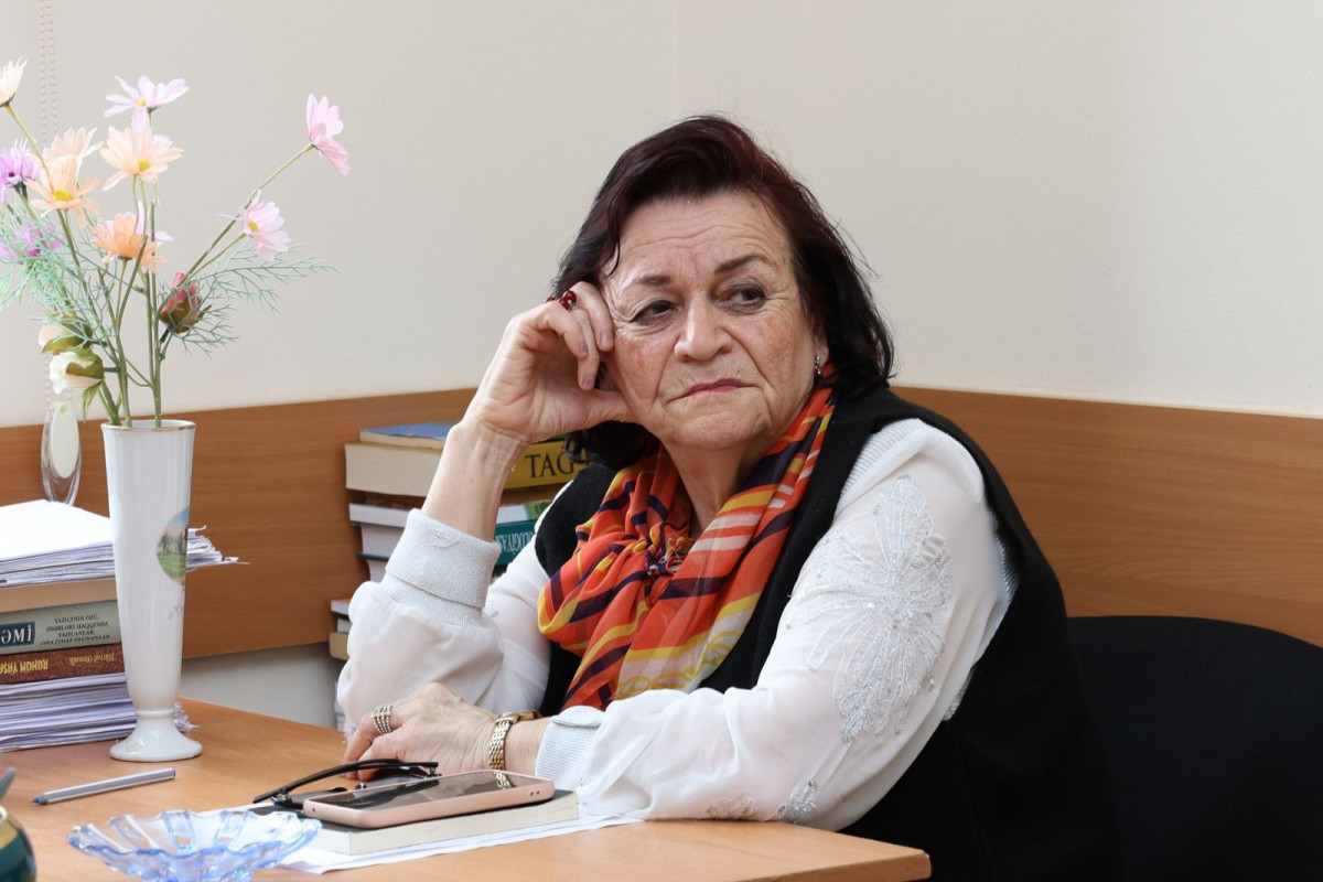 Qızıl qaval - Mənzər Niyarlının hekayəsi 