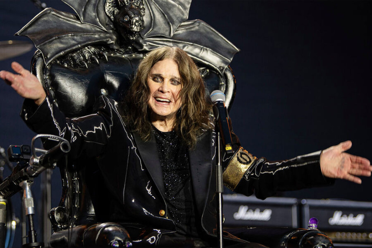 Ozzi Osbornun “Senzurasız avtobioqrafiyası” Rusiyada senzuraya məruz qalıb  