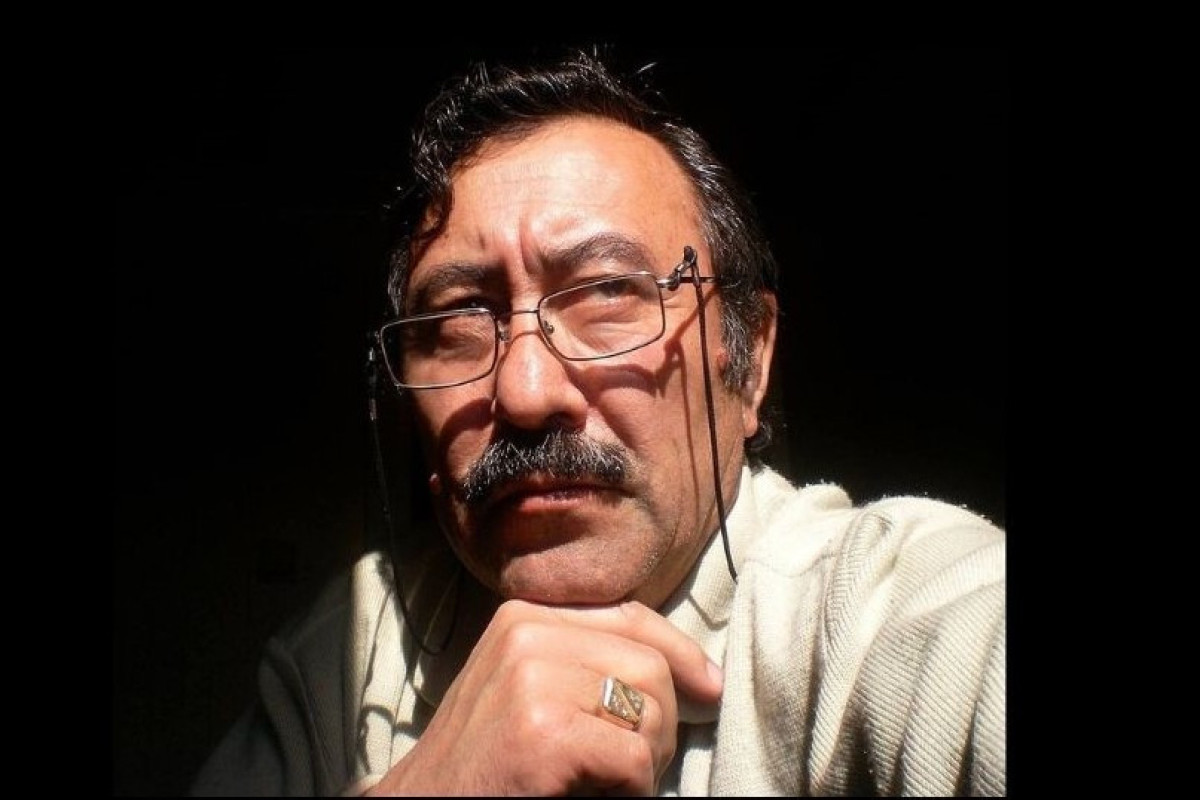 Sən ki sirr saxlayandın...  “Səksənincilər" layihəsindən Məmməd Dəmirçioğlunun şeirləri 