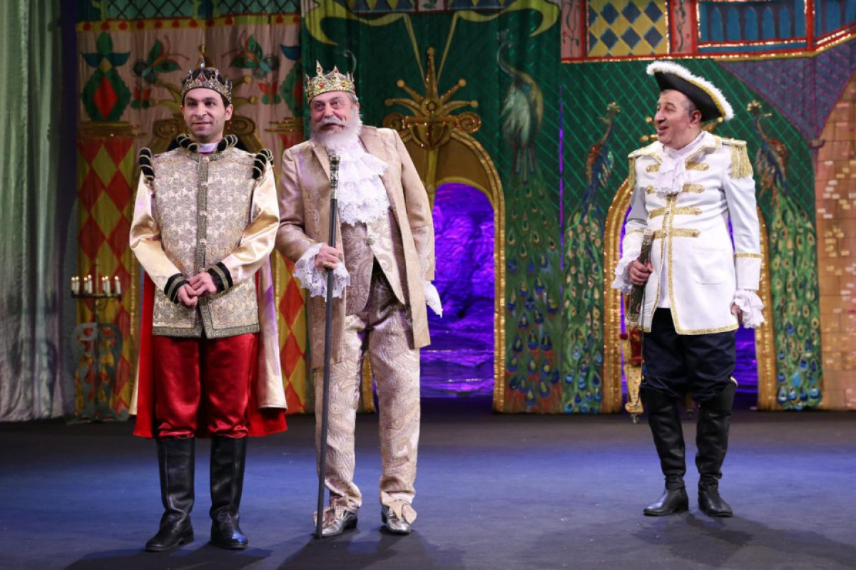 “Büllur başmaq”  tamaşasının premyerası keçirildi