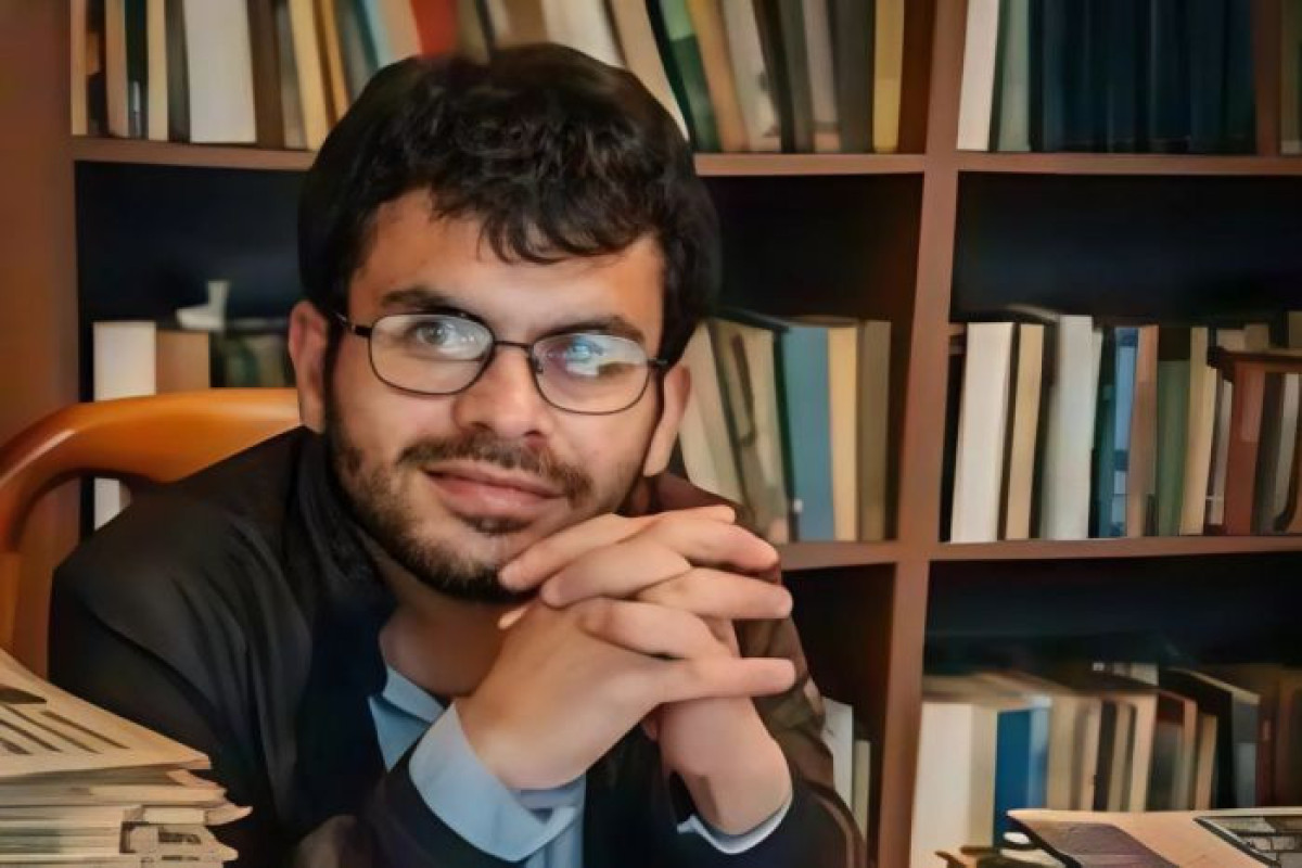 Ən güclü spermatazoid olaraq doğulmağı bacarmışam... - Hikmət Orhunun yeni şeirləri  