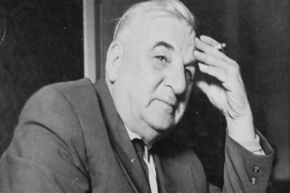 "O, Azərbaycan poeziyasının çörəyi, duzu, balı, südüdür..." - Gürcü şair kimin haqqında yazırdı? 