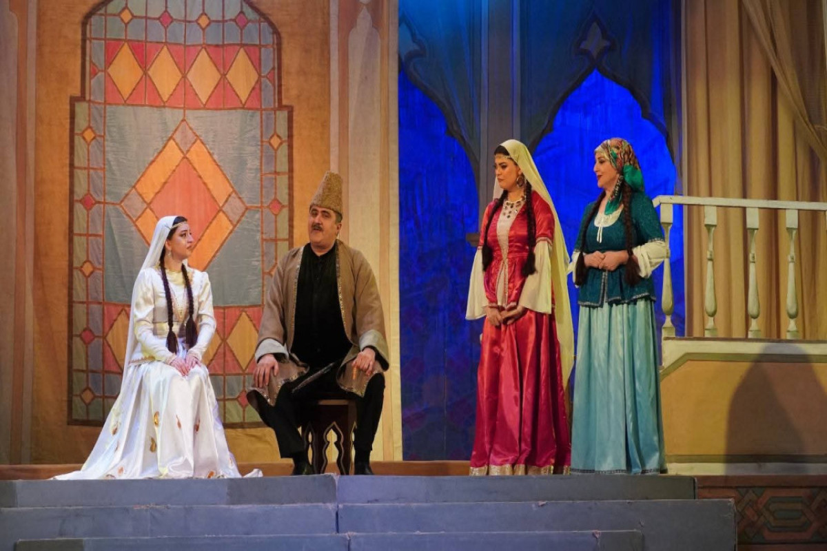 “Arşın mal alan”  operettasının tamaşası təqdim olundu
