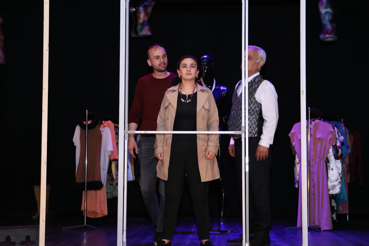 Qazax teatrı iki tamaşa ilə  Bakıdadır