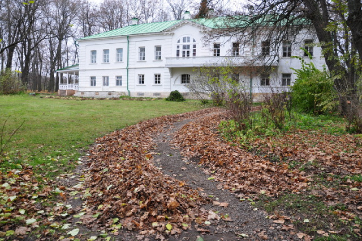 Tolstoyun qızının rəsmləri  "Yasnaya Polyana"dakı sərgidə  