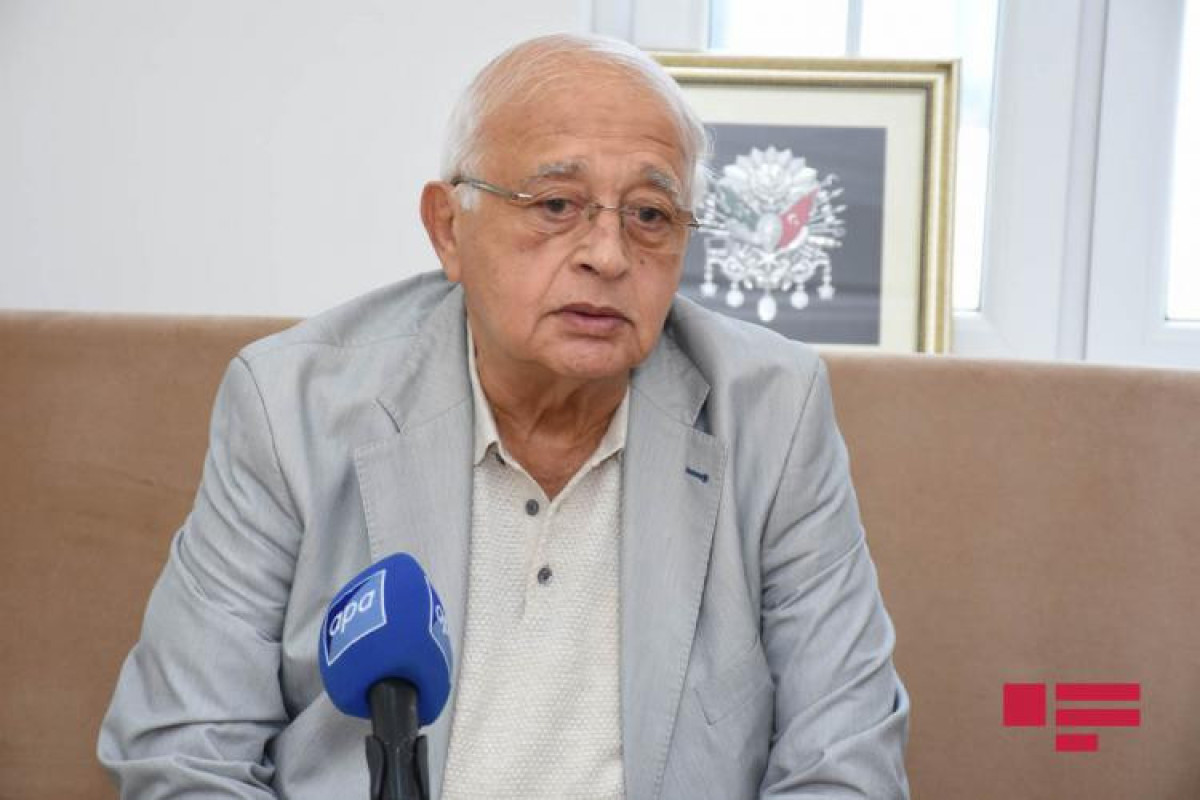 Xalq yazıçısı Elçin: "Səməd Vurğunu "yaltaq" adlandırıb..." - Müsahibə