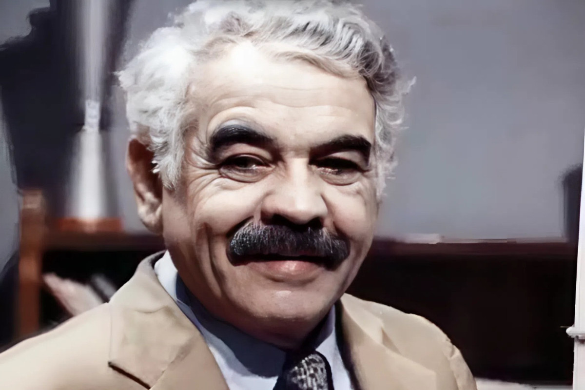 Həyat yoldaşı yanaraq ölən, 20 yaşında adını dəyişən aktyorumuz kimdir?