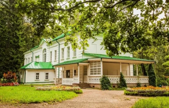 "Tolstoy" festivalının builki...